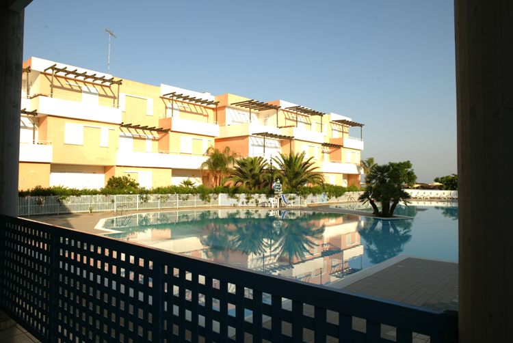 Residence Tramonti - Vista Piscina